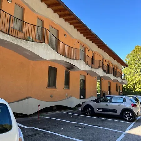 아파트 Bianchi &bianchi Casa Vacanza Laveno-mombello 라베노